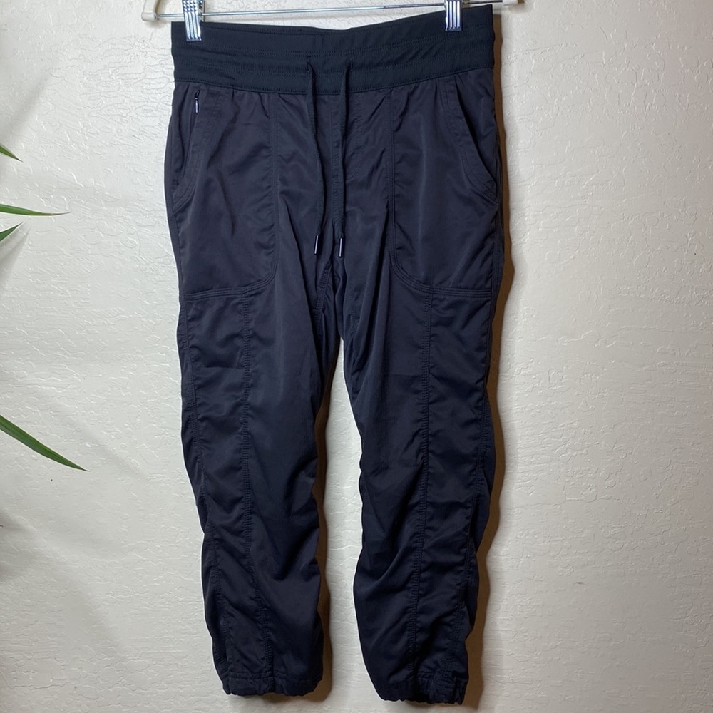 The North Face crop jogger